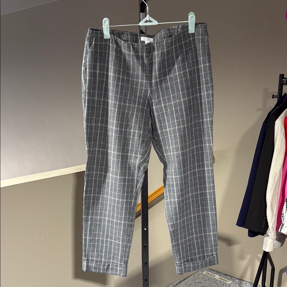 J. Jill Gray Cropped Ankle Pants with Tailored Fit